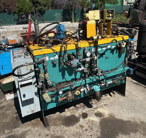 Used Ukiah  4” X 42” 5 shifting saw gang