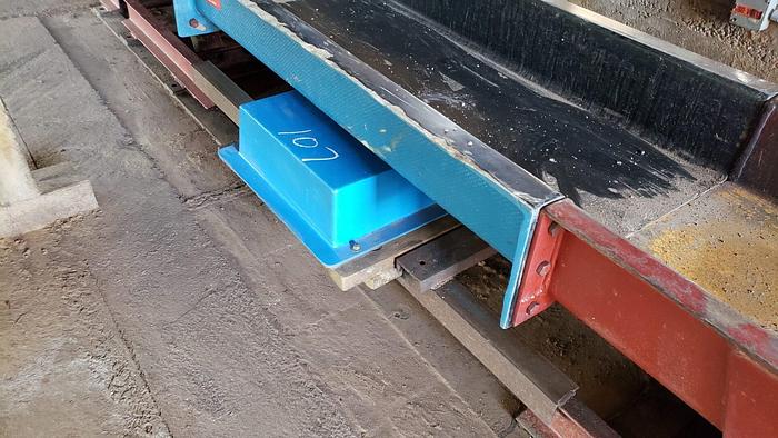 Used MELLOTT 35′ x 24″ Vib Conveyor