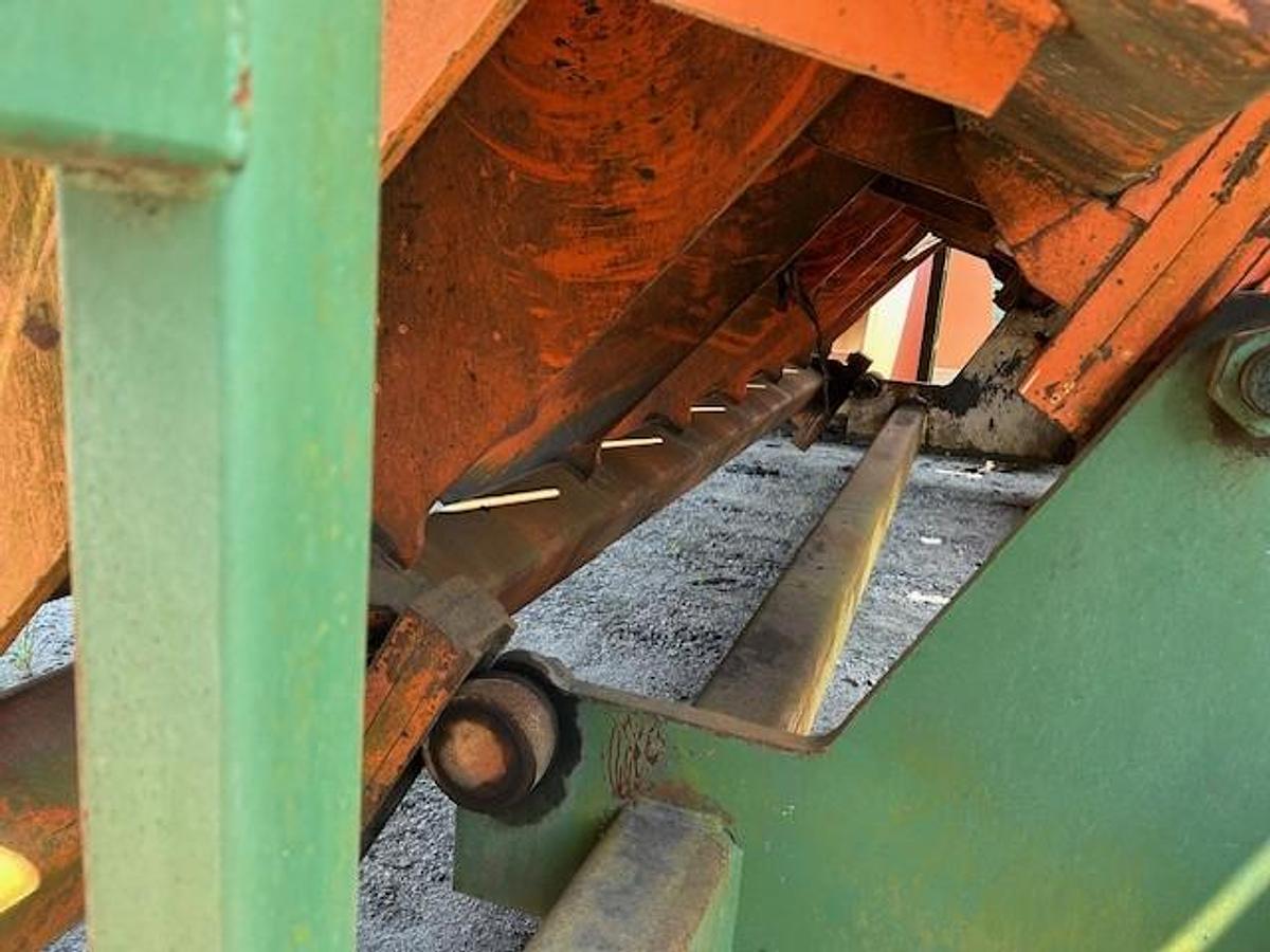 Used Comact Step Feeder Model 1005-0