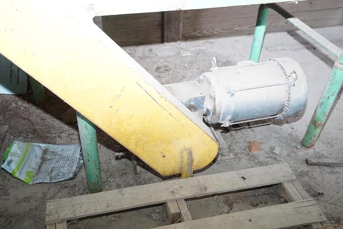 Used HMC Live Rolls 30′ x 24″