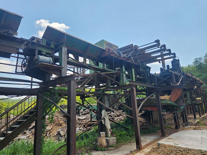 Used 24' Endwise Log Trough with retractable stops