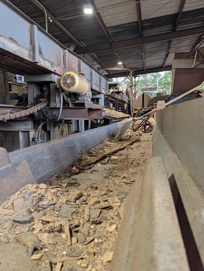 Used Webster FSH vibrating conveyor