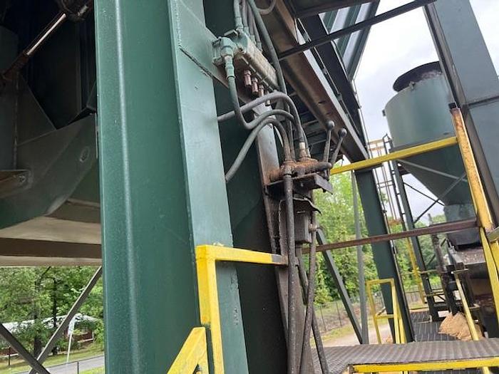 Used 45 Unit Chip Bin with Elavator feed