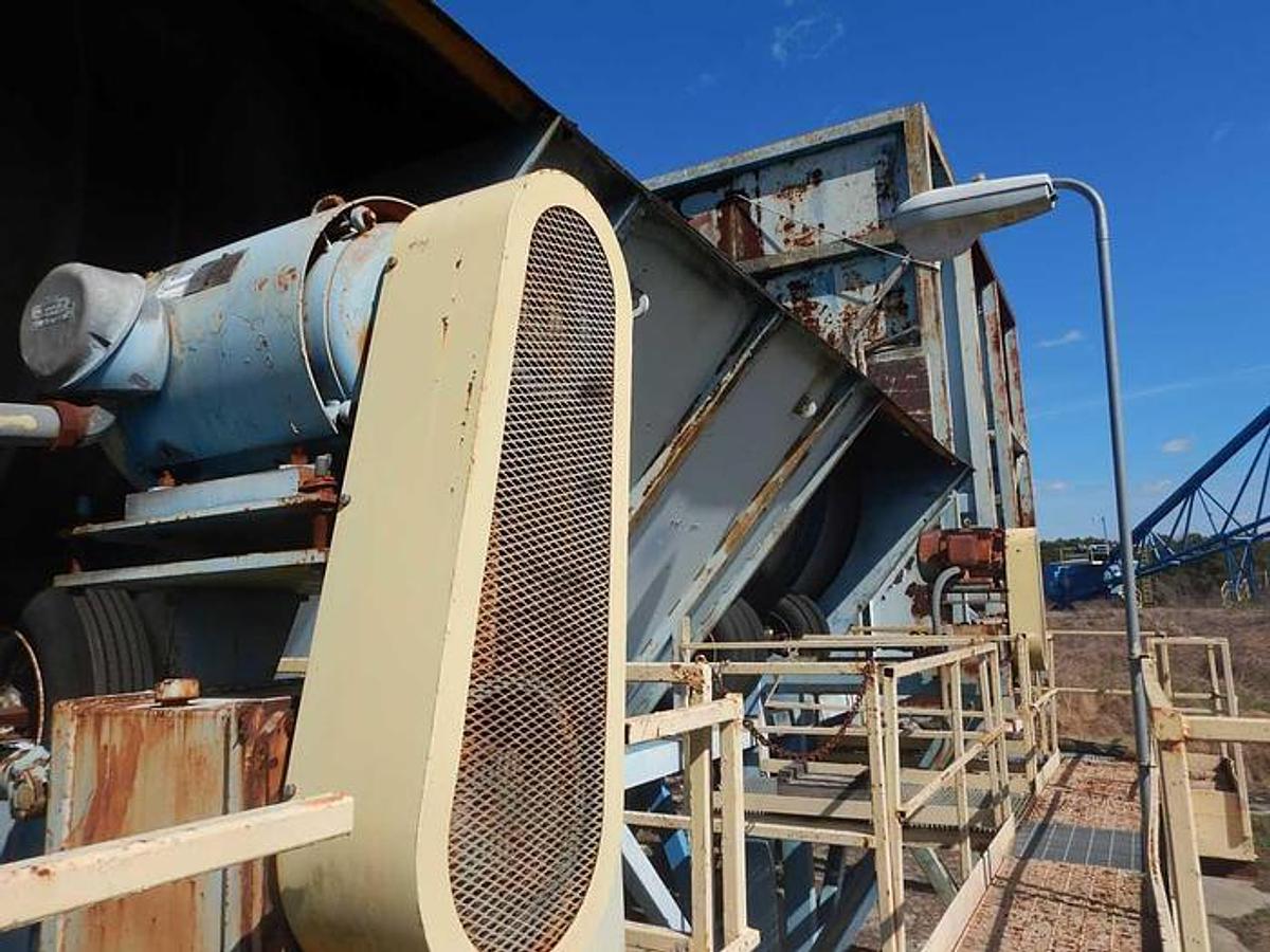 Used FULGHUM 12 x 90 Drum Debarker