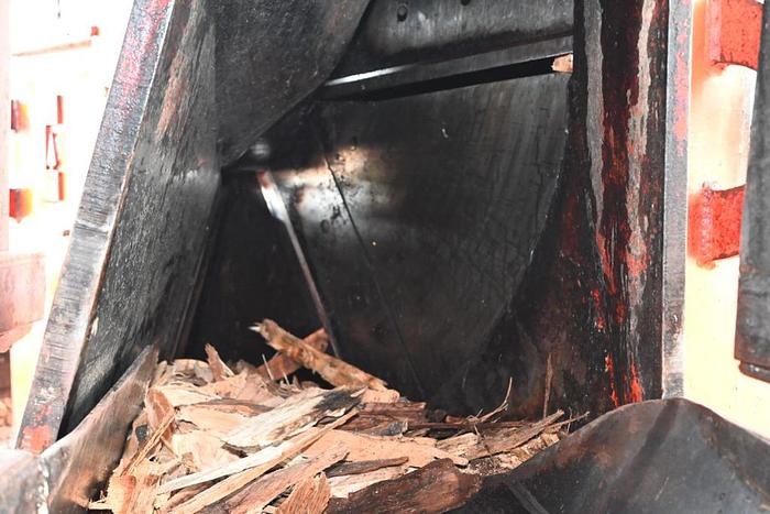 Used MORBARK 58″ Chipper, 6 knife