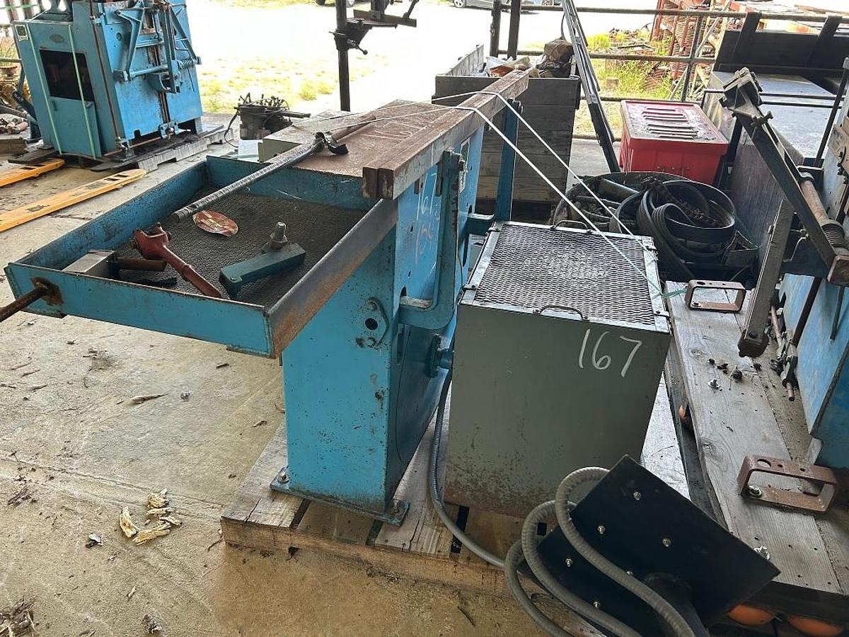 Used ARMSTRONG #4 RH Bandsaw Sharpener
