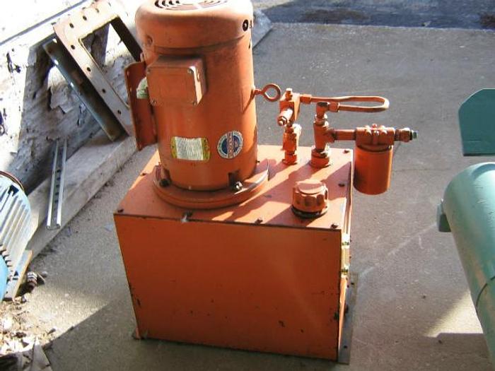 Used 36′ Log Trough