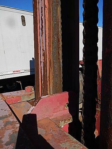 Used TAYLOR 25,000 lb capacity Forklift