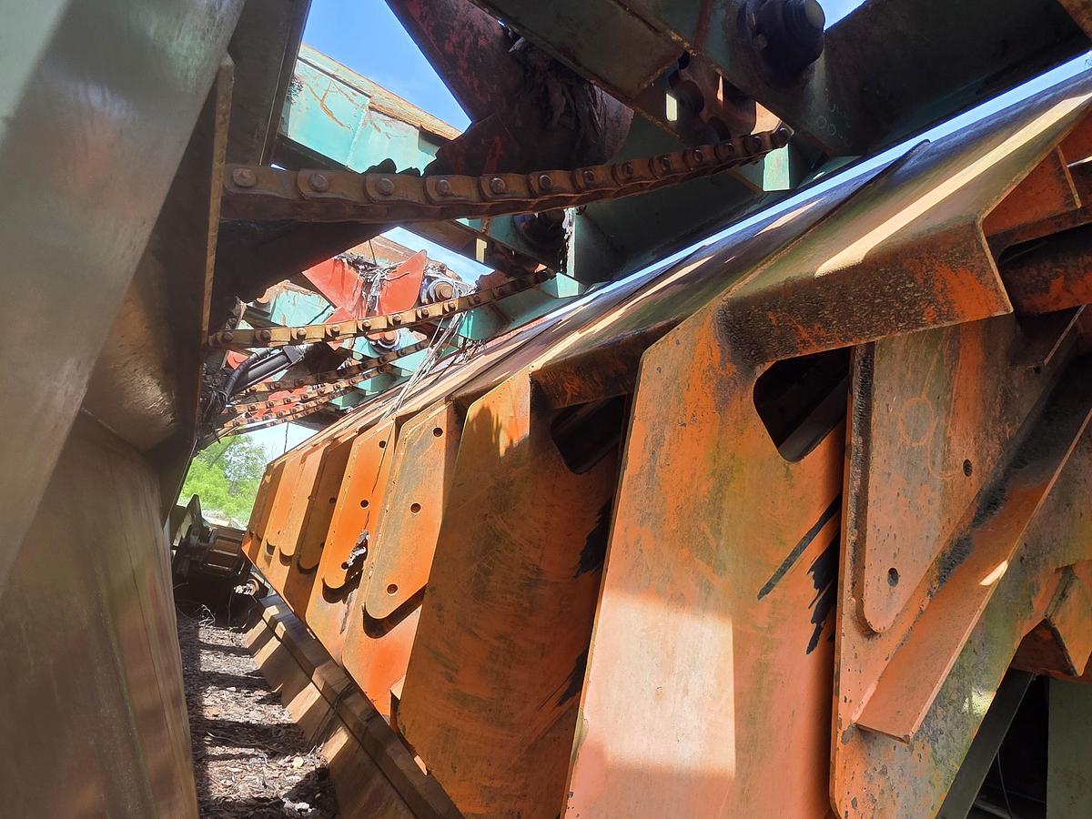 Used Linden Step Feeder - 20' capacity