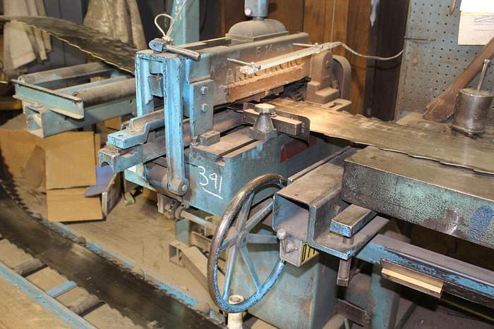 Used ARMSTRONG Bandsaw Bench