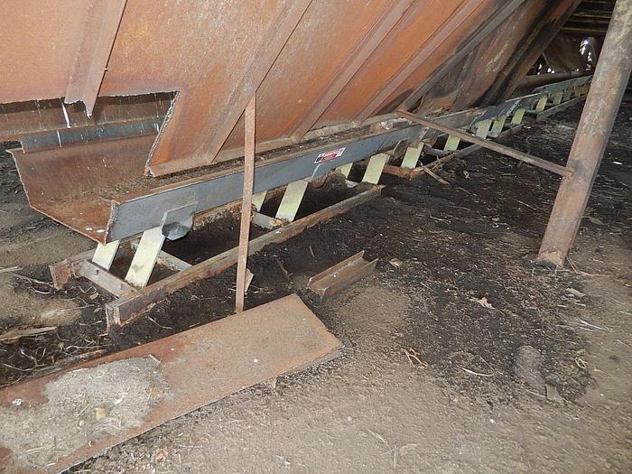 Used WEBSTER 30′ x 24″ Vib Conveyor, no drive