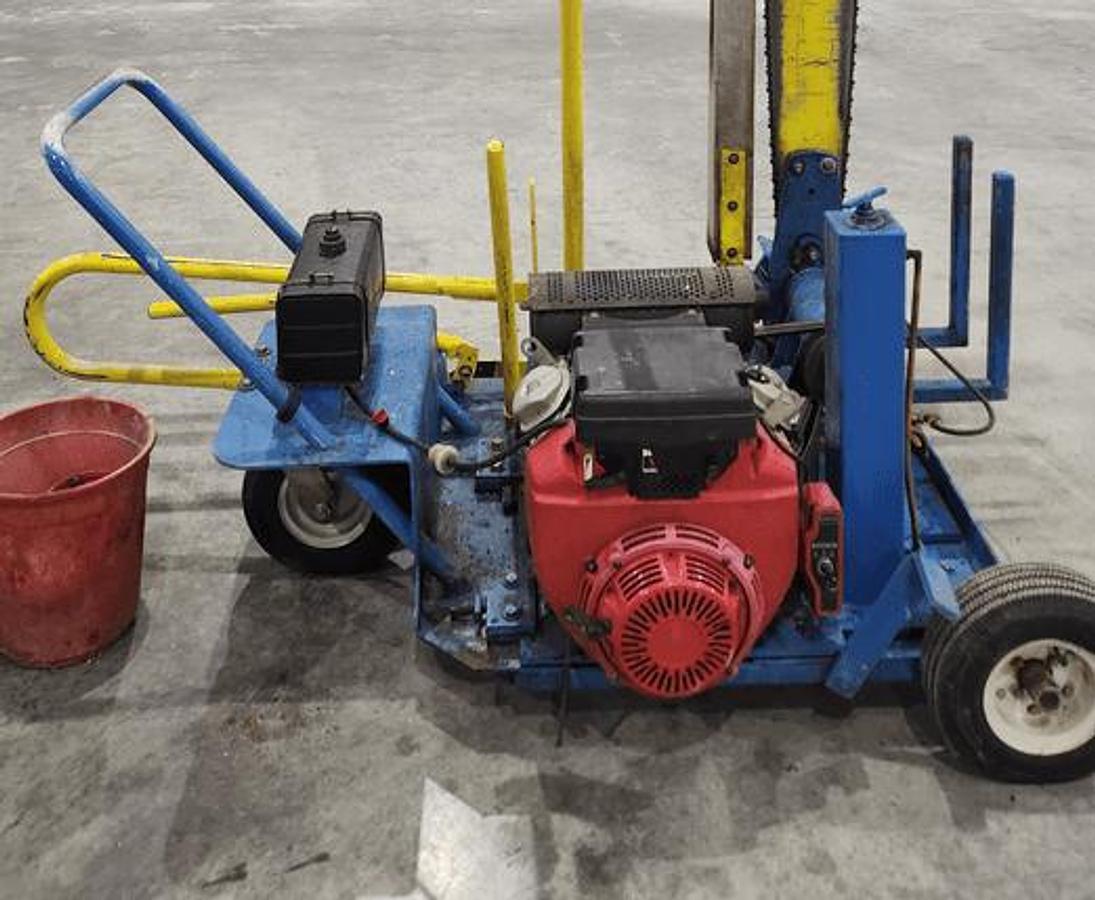 Used L-M Portable Gasoline Powered Package Saw