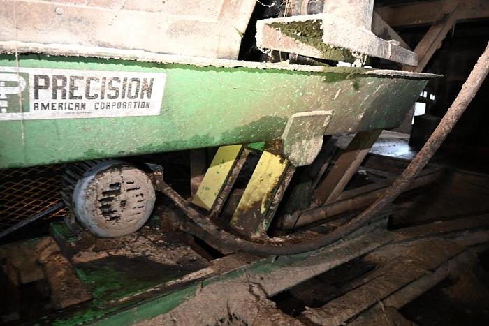 Used PRECISION Vibrating Conveyor 30′