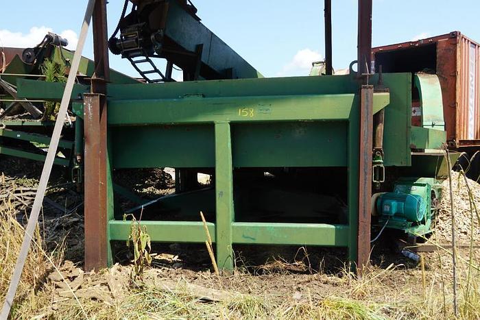 Used Precision 10 x 10 Screen