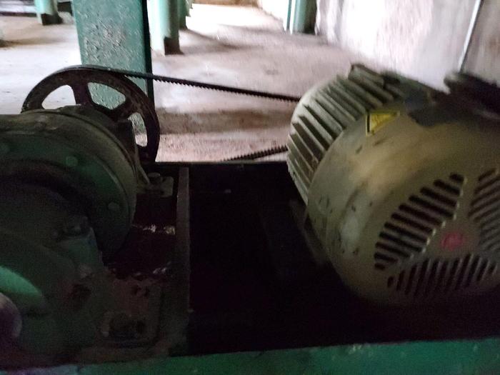 Used WEBSTER 28′ x 24″ Vibrating Conveyor.