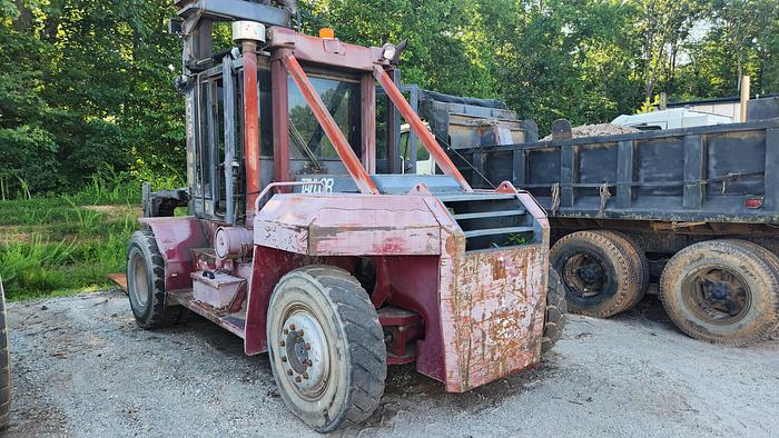 Used TAYLOR 30,000 LB Cap Forklift