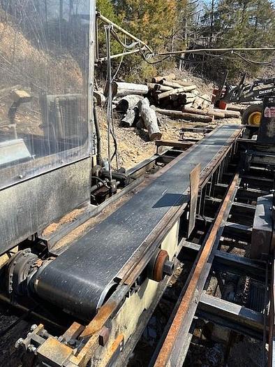 Used 2005 Hurdle Light Heavyweight 2 HB Sawmill with Log Deck And Meadows B Edger