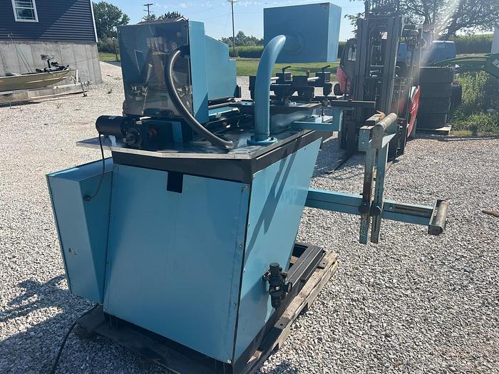 Used Armstrong Automatic Bandsaw Leveler