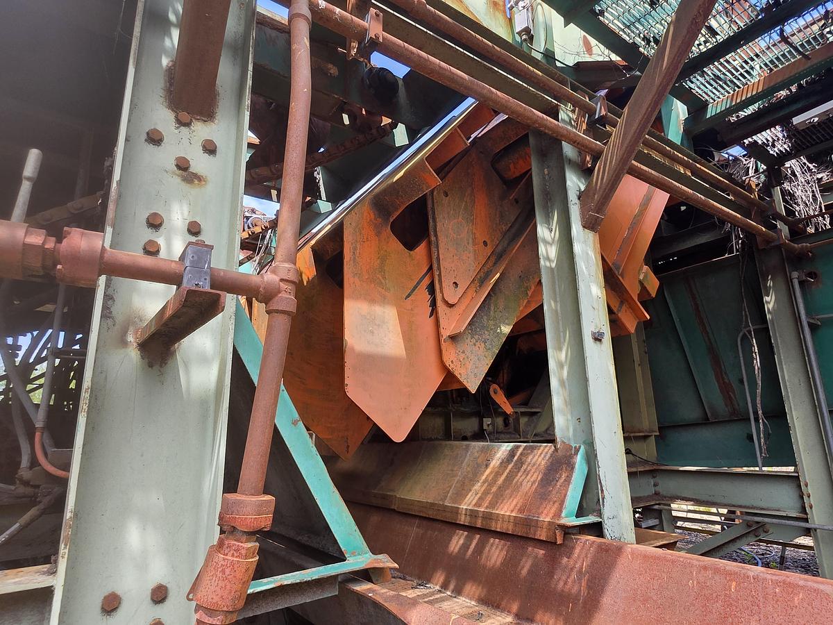 Used Linden Step Feeder - 20' capacity