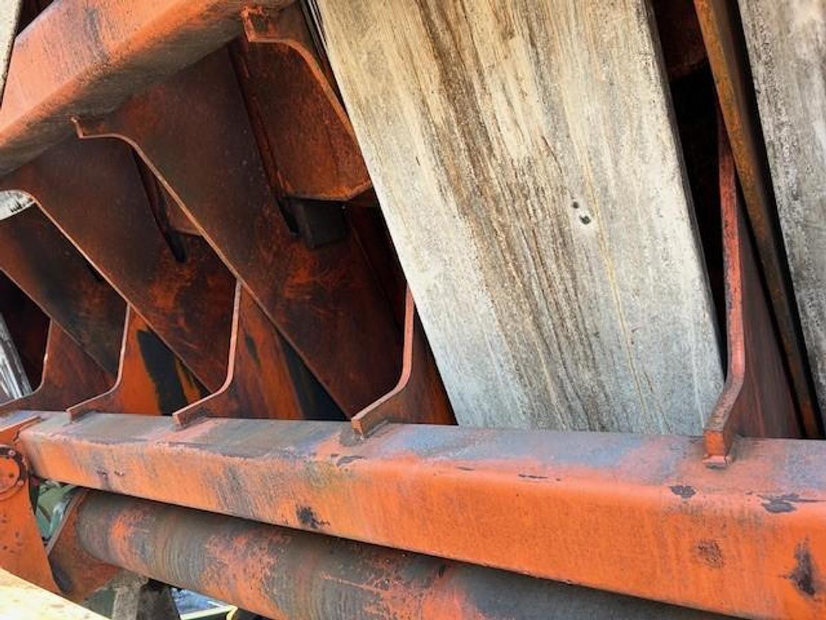 Used Comact Step Feeder Model 1005-0