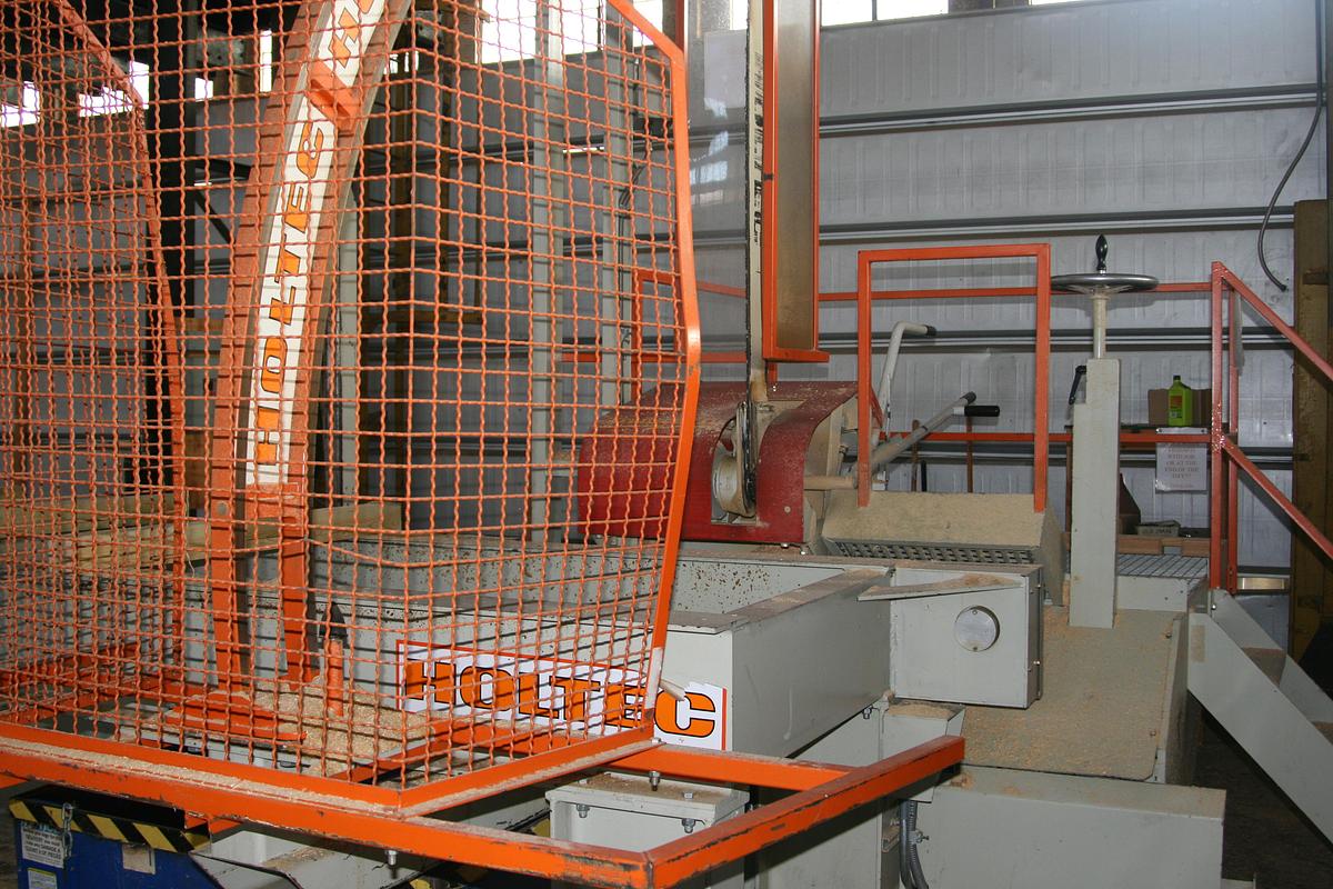 Used HOLTEC Package Saw