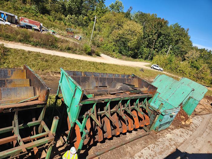 Used 2018 Comact Wave Feeder