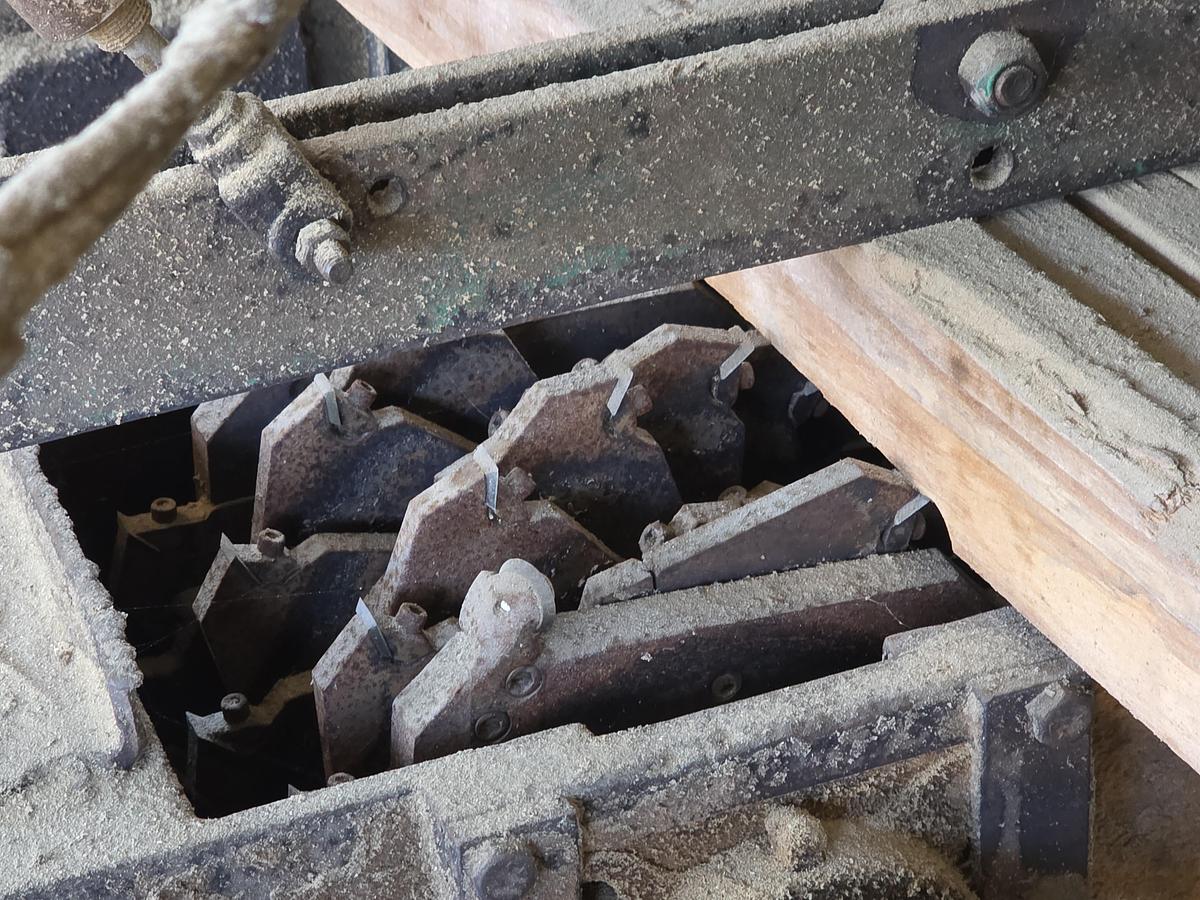 Used West Plains Double Notcher