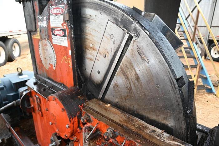 Used MORBARK 58″ Chipper, 6 knife