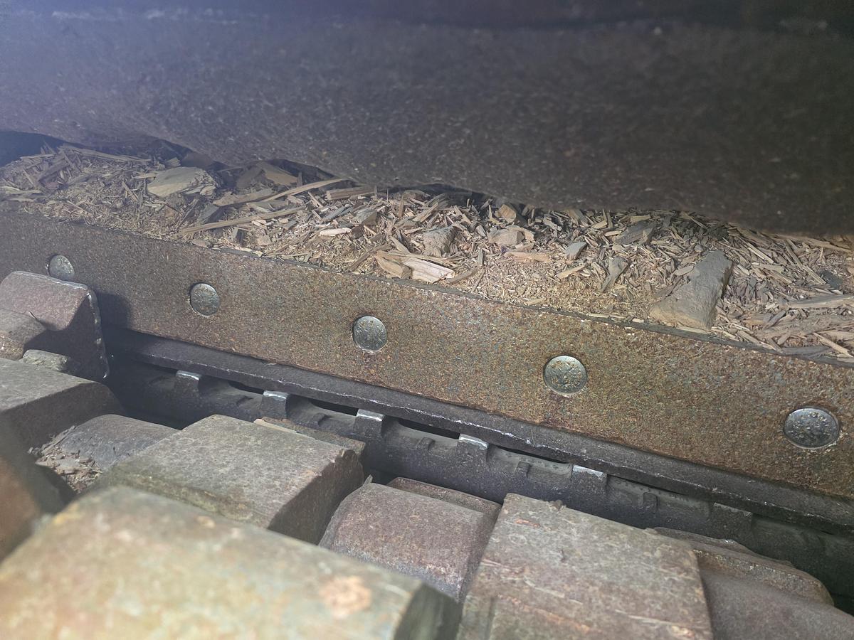 Used WILLIAMS 40 KS Top Feed Swing Hammer Hog