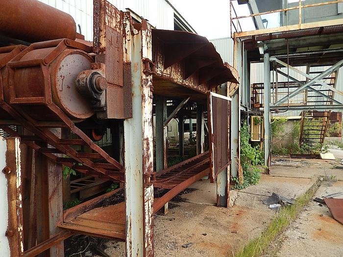 Used 30′ Dual Ladder Chain Type Log Conveyor