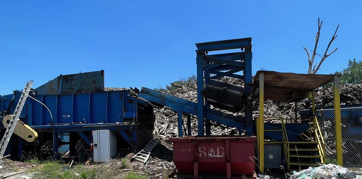 Used WEST SALEM Stationary Pallet Grinding System