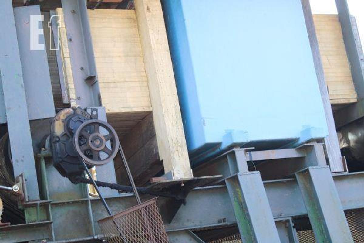 Used MDI whole log metal detector