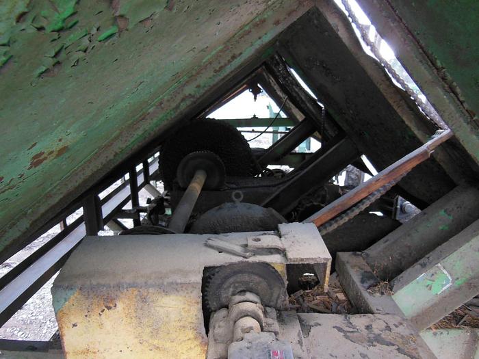 Used 6′ x 3 arm Tilthoist