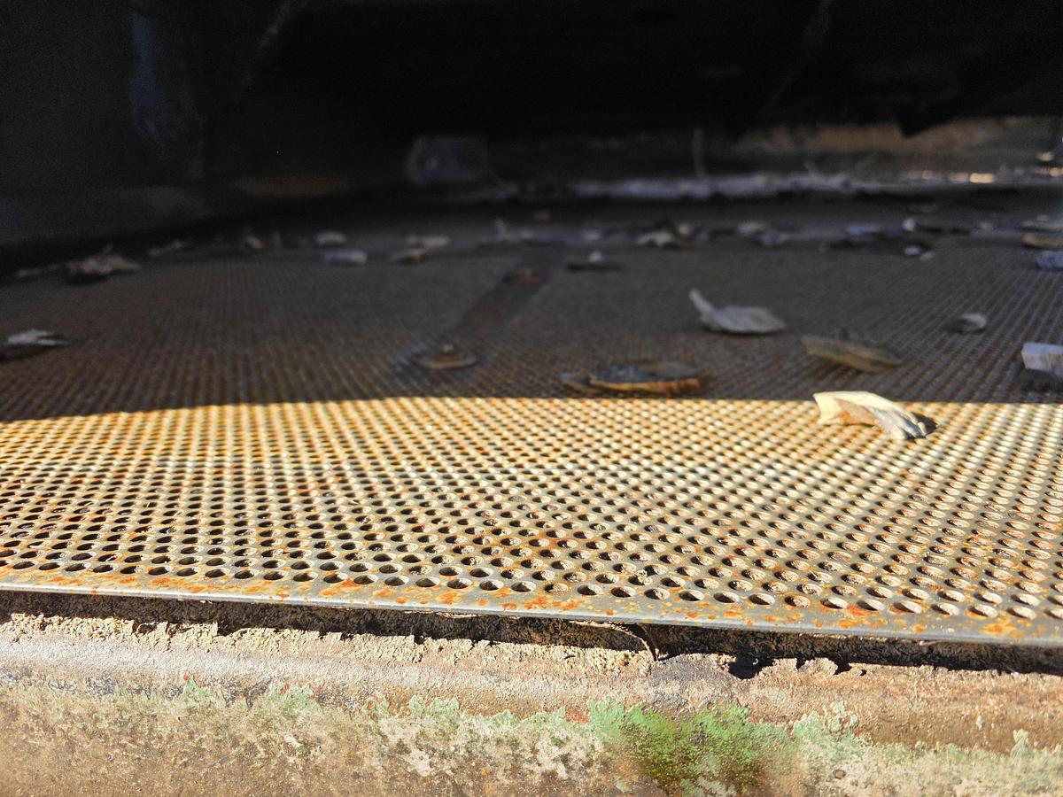 Used BM&M 10 x 14 Chip Screen