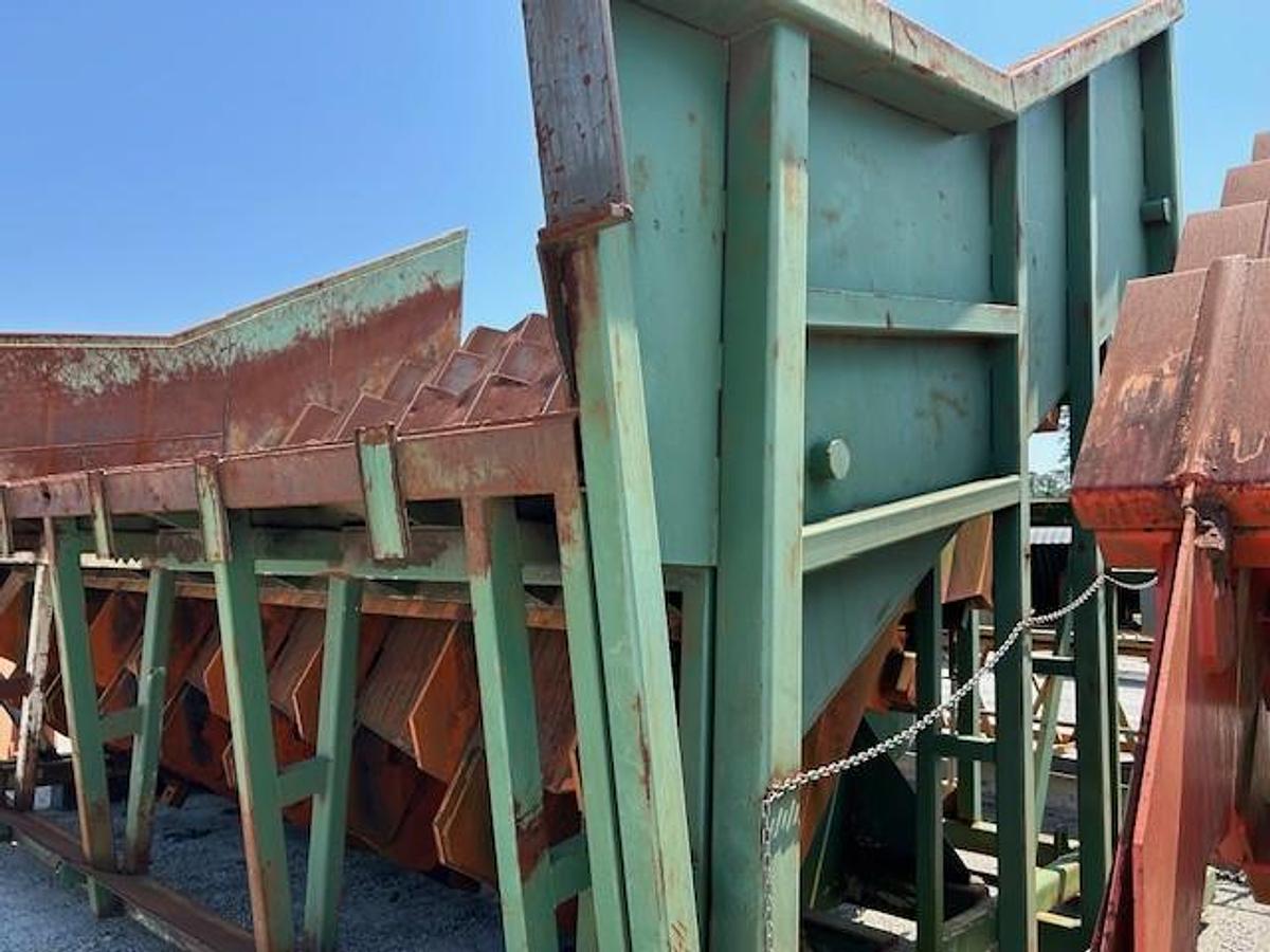 Used Comact Step Feeder Model 1005-0