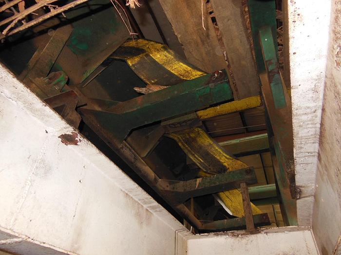 Used 40′ Log Trough