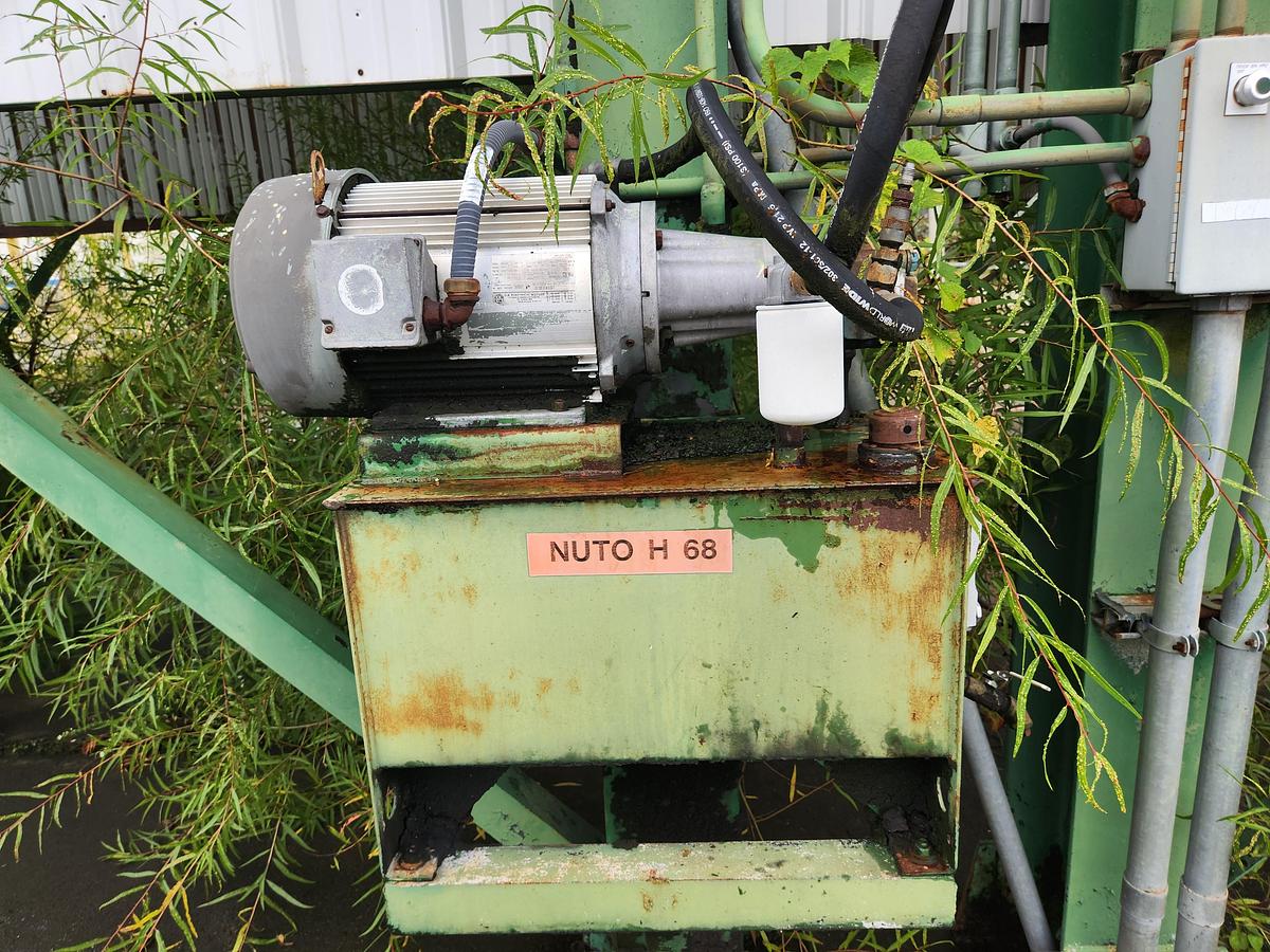 Used 42 Unit Peerless Bin