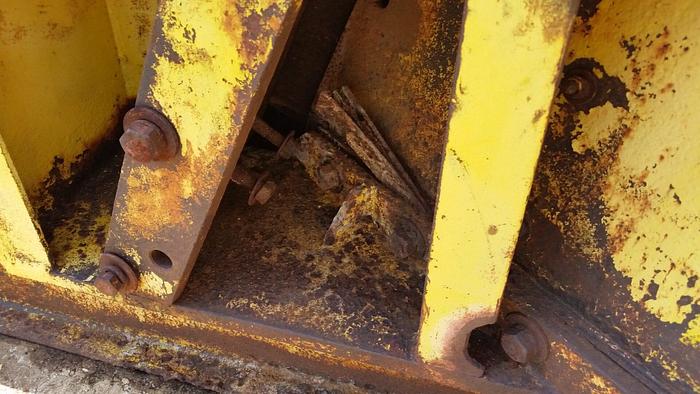 Used FULGHUM 60″ Chipper