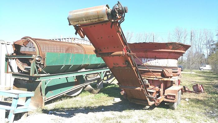 Used MORBARK 950 Tub Grinder