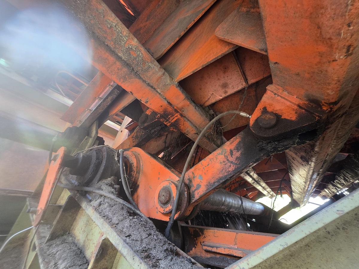 Used Linden Step Feeder - 20' capacity