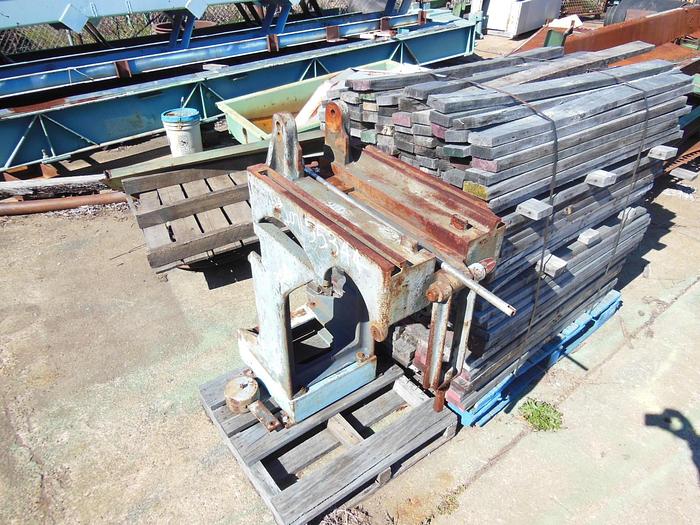 Used ARMSTRONG #4 STRETCHER ROLL