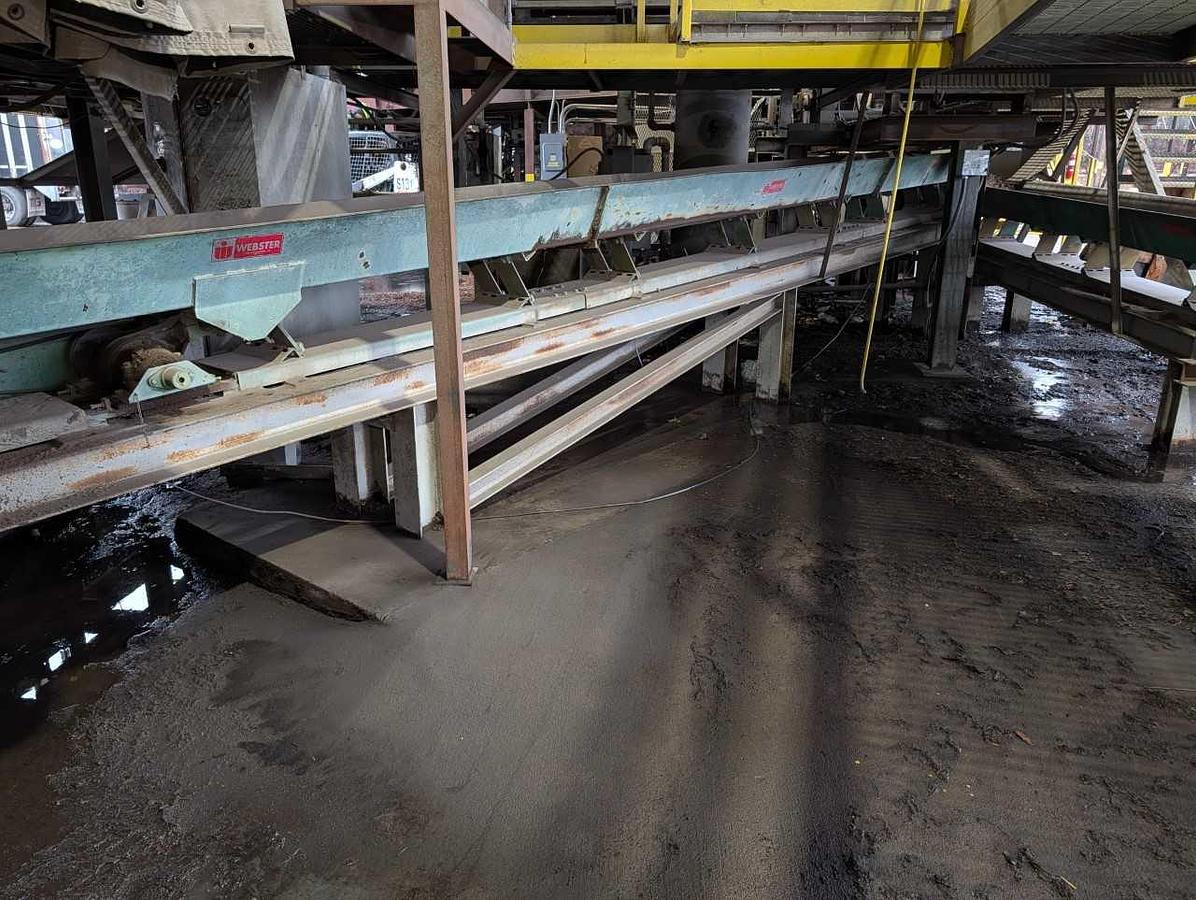Used Webster 18/24 Vibrating conveyor