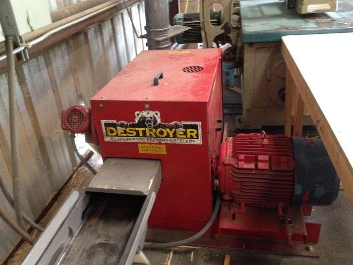 Used CRESSWOOD Horizontal Grinder