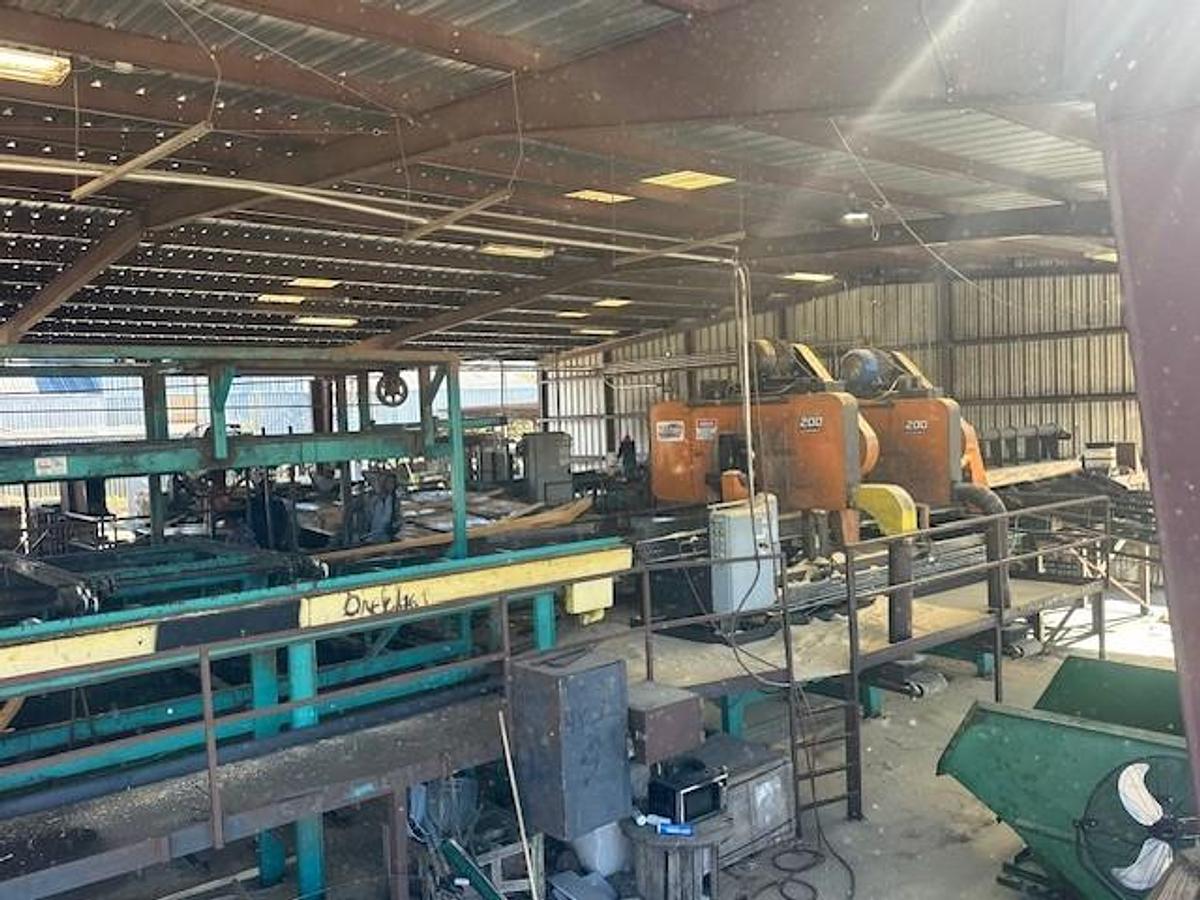 Used 2015 Helle Overhead Scragg mill Complete with all Components 