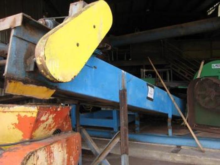 Used Drag Chain Conveyor – 26″ x 20′ long, heavy duty