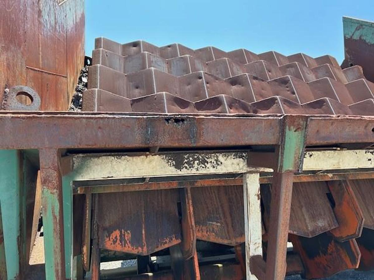 Used Comact Step Feeder Model 1005-0