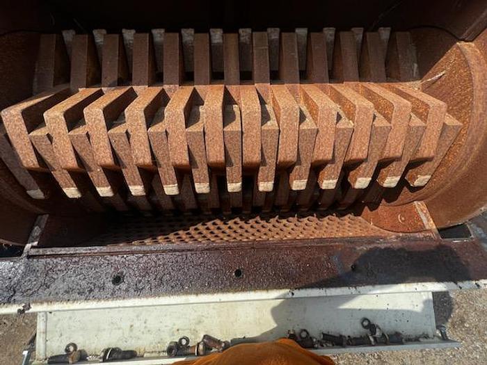 Used Schutte Pallet Hog.... pending sale