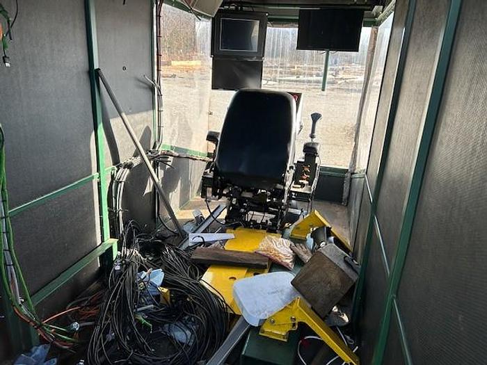 Used Cleereman Extented Cab witrh Cleereman Carrage Controls , Hydraulic Unit andd Log Turner