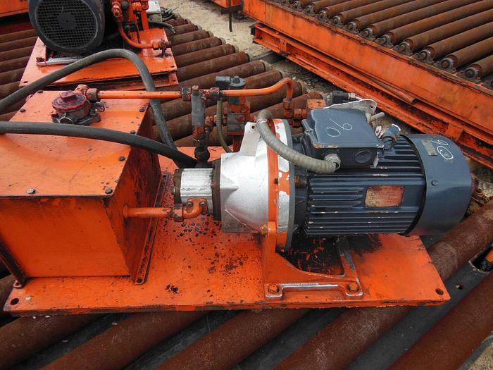 Used 9′ X 5′ SCISSOR LIFT 8000 LB CAP