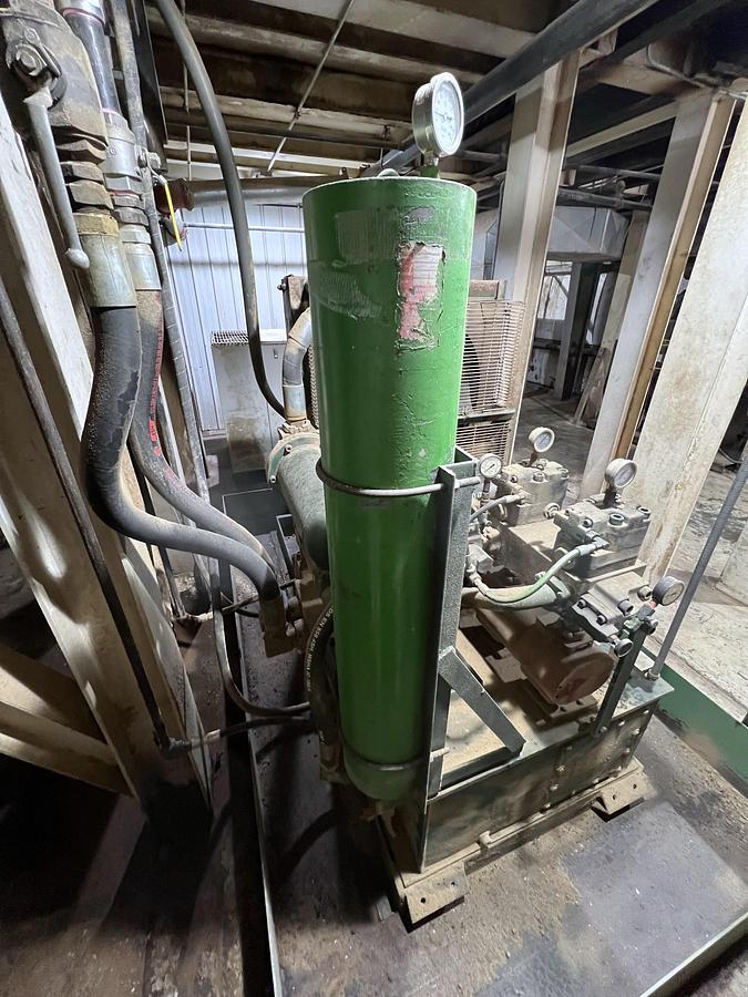 Used TYRONE BERRY SMA 280 Hydraulic Shotgun Carriage Drive